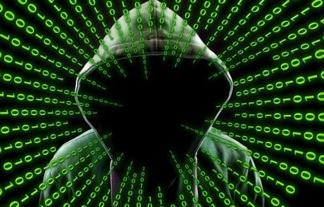 hacker-2883632_640