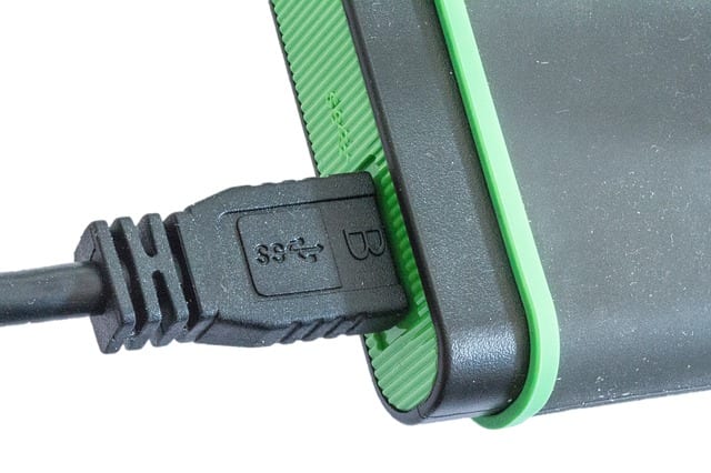 hard-drive-887042_640